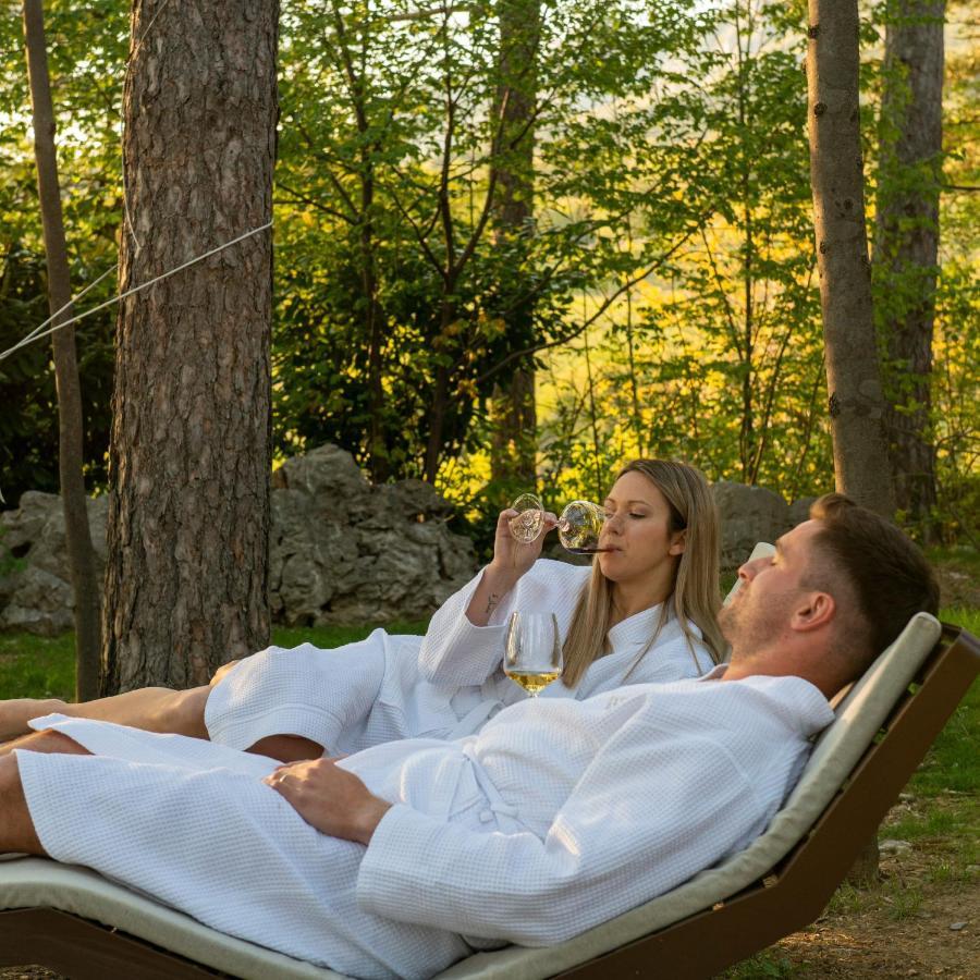 Theodosius Forest Village - Glamping In Vipava Valley Eksteriør billede